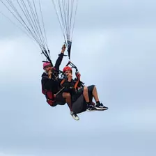 Centre de Velay Ouest (Loudes) - Vacances - Galerie Parachute Ados