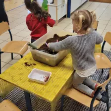 Centre de Bains & Solignac - Mercredis - Galerie Les vers de terres