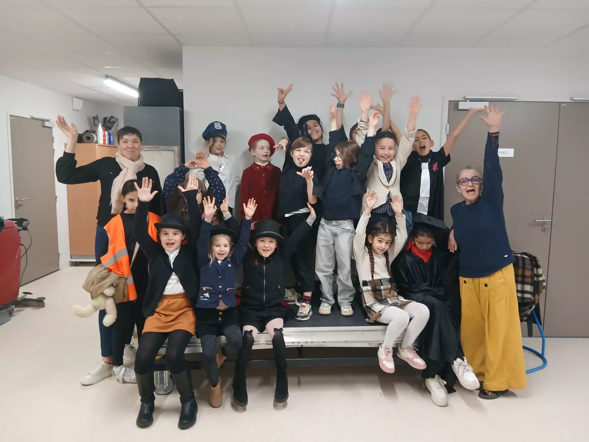 Centre de Vals Prés le Puy - Périscolaire - Galerie Découverte du théâtre