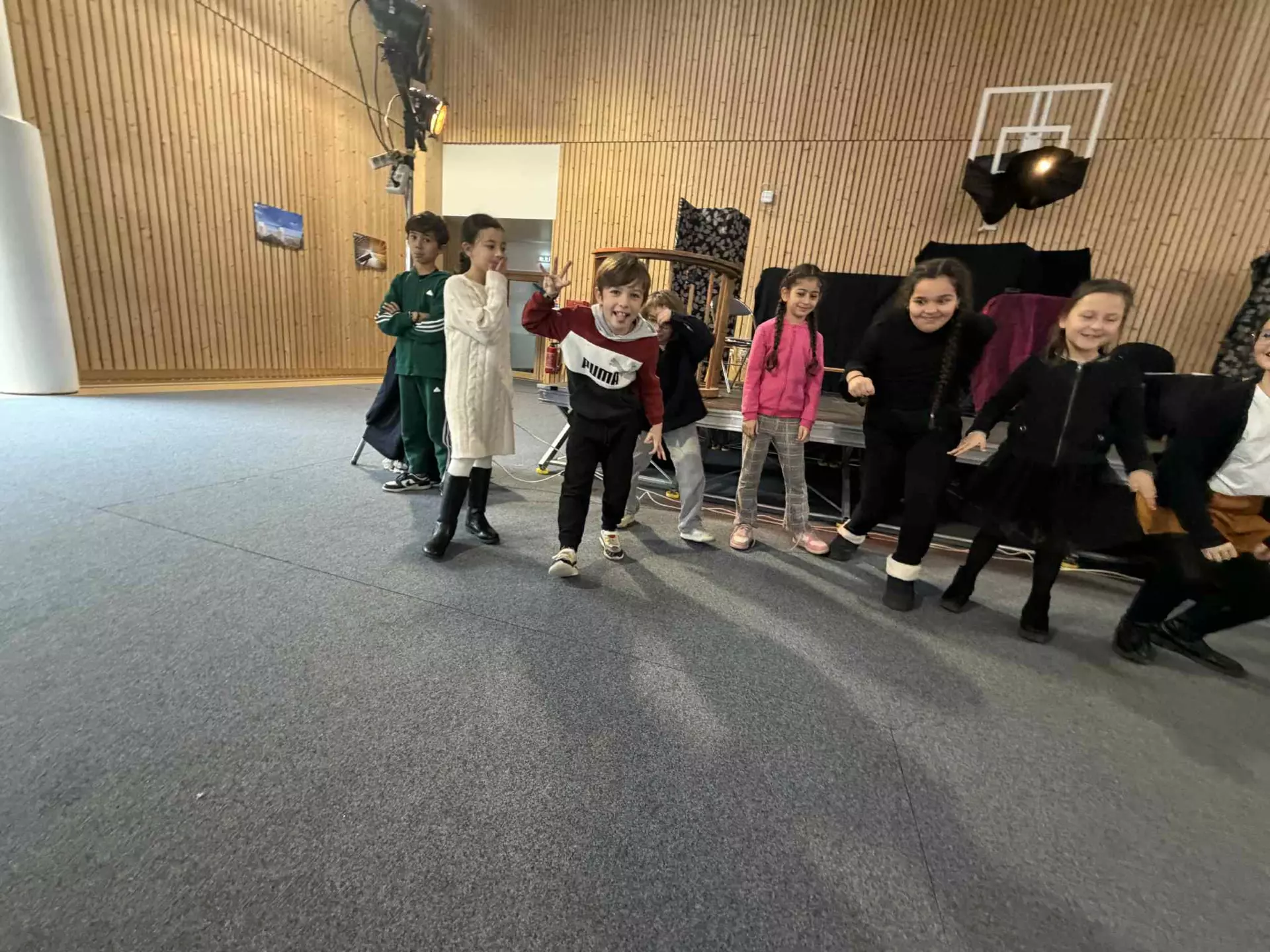 Centre de Vals Prés le Puy - Périscolaire - Galerie Découverte du théâtre