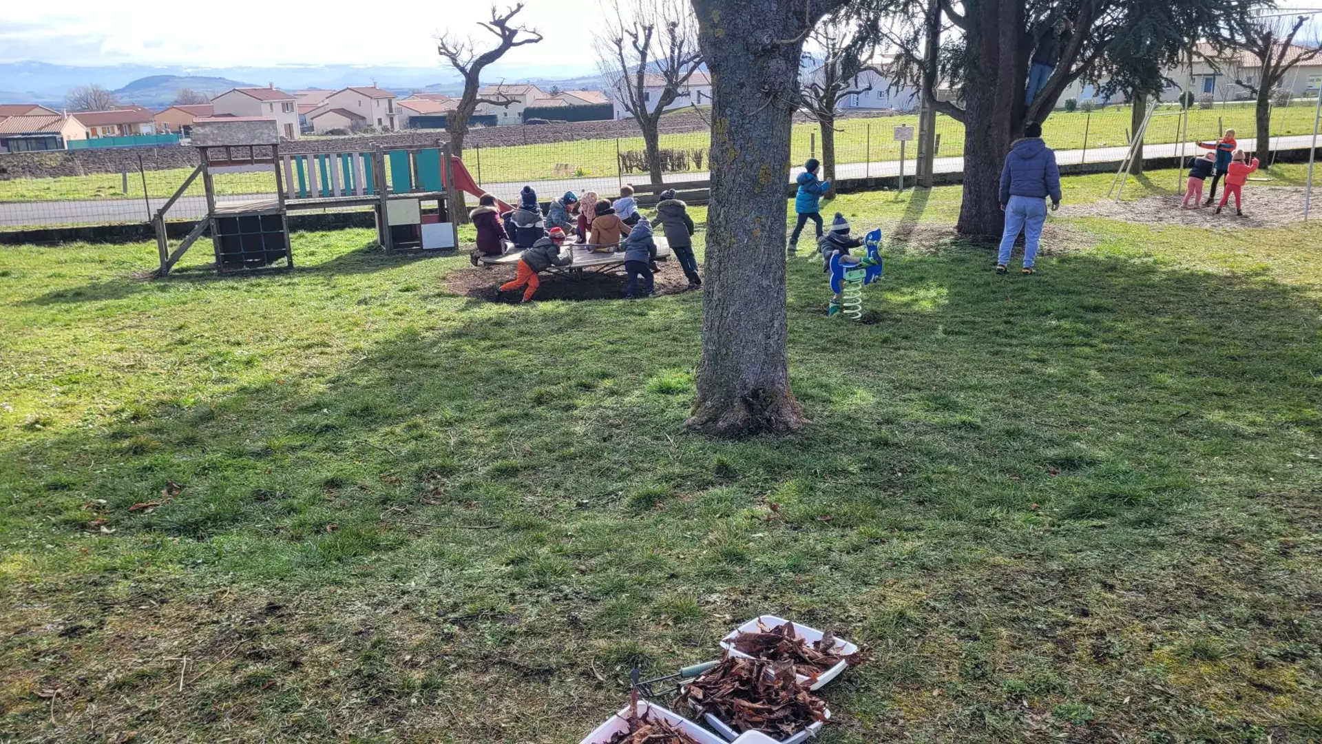 Centre de Bains & Solignac - Mercredis - Galerie Les vers de terres