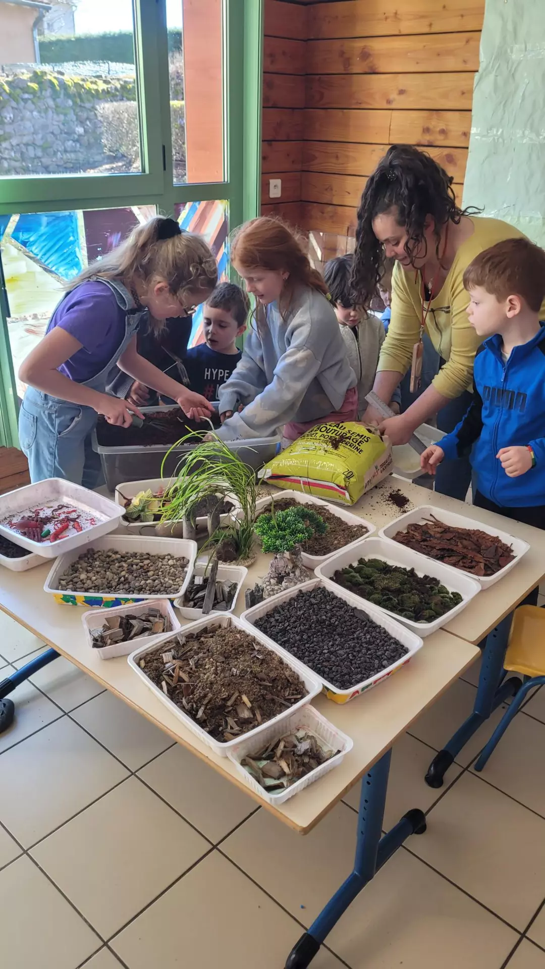 Centre de Bains & Solignac - Mercredis - Galerie Les vers de terres