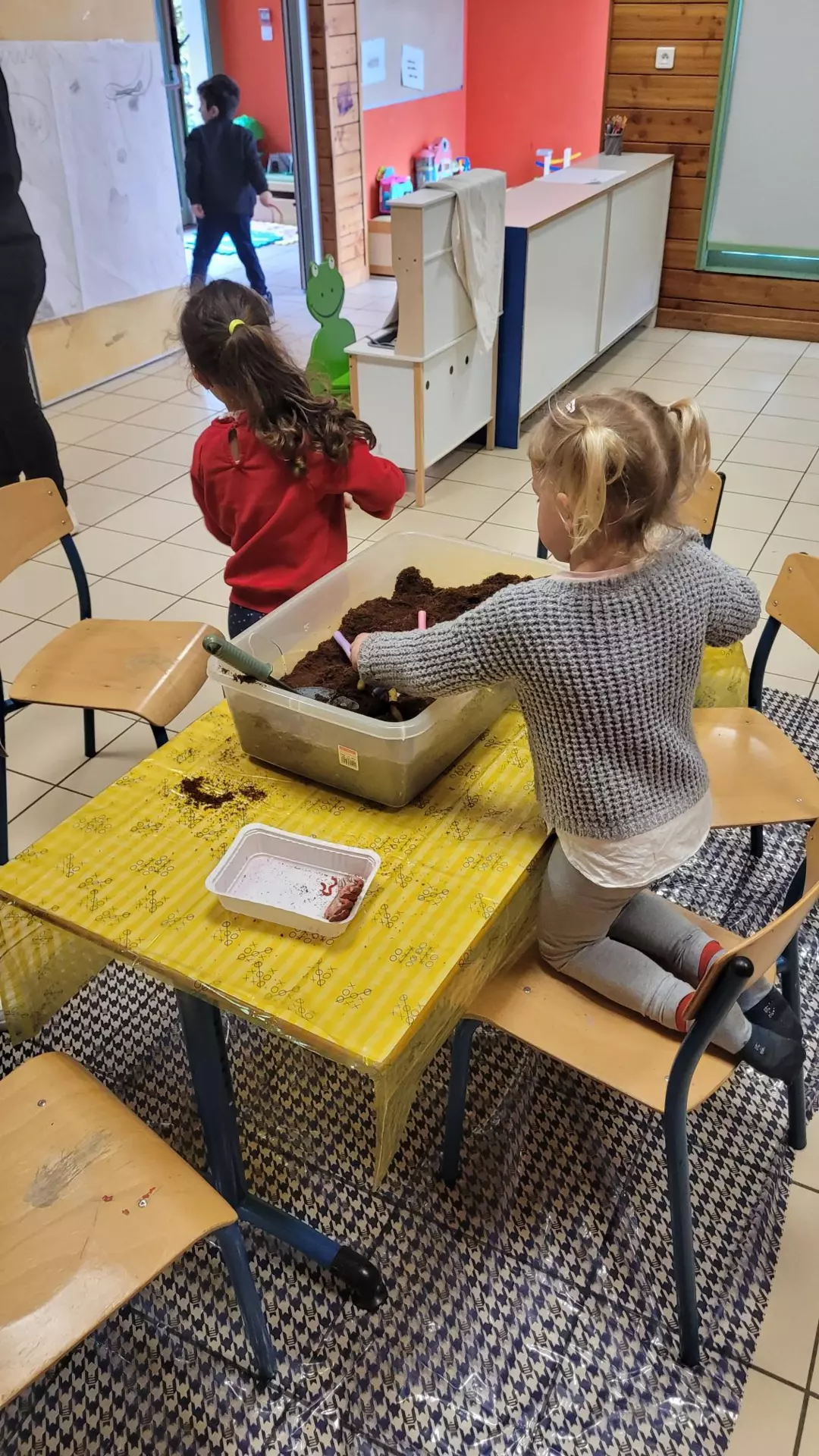 Centre de Bains & Solignac - Mercredis - Galerie Les vers de terres