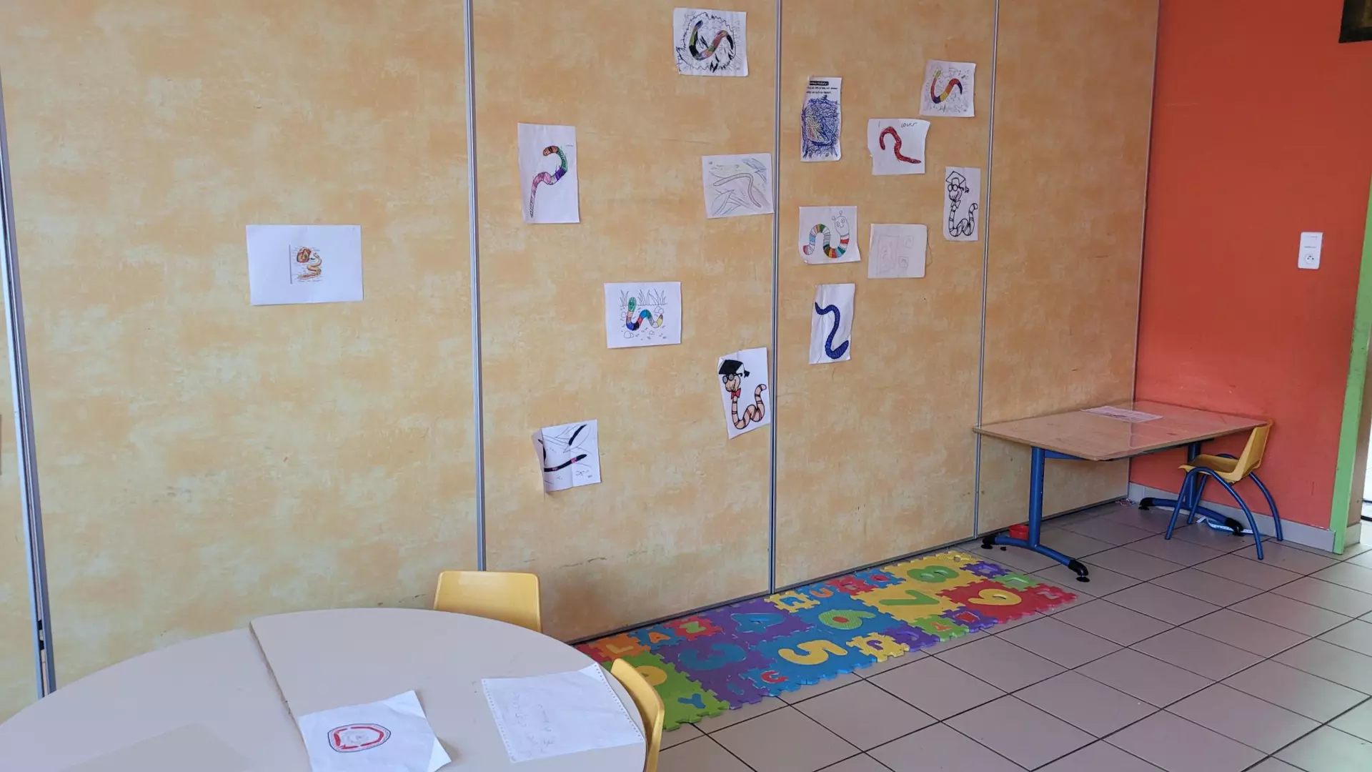 Centre de Bains & Solignac - Mercredis - Galerie Les vers de terres