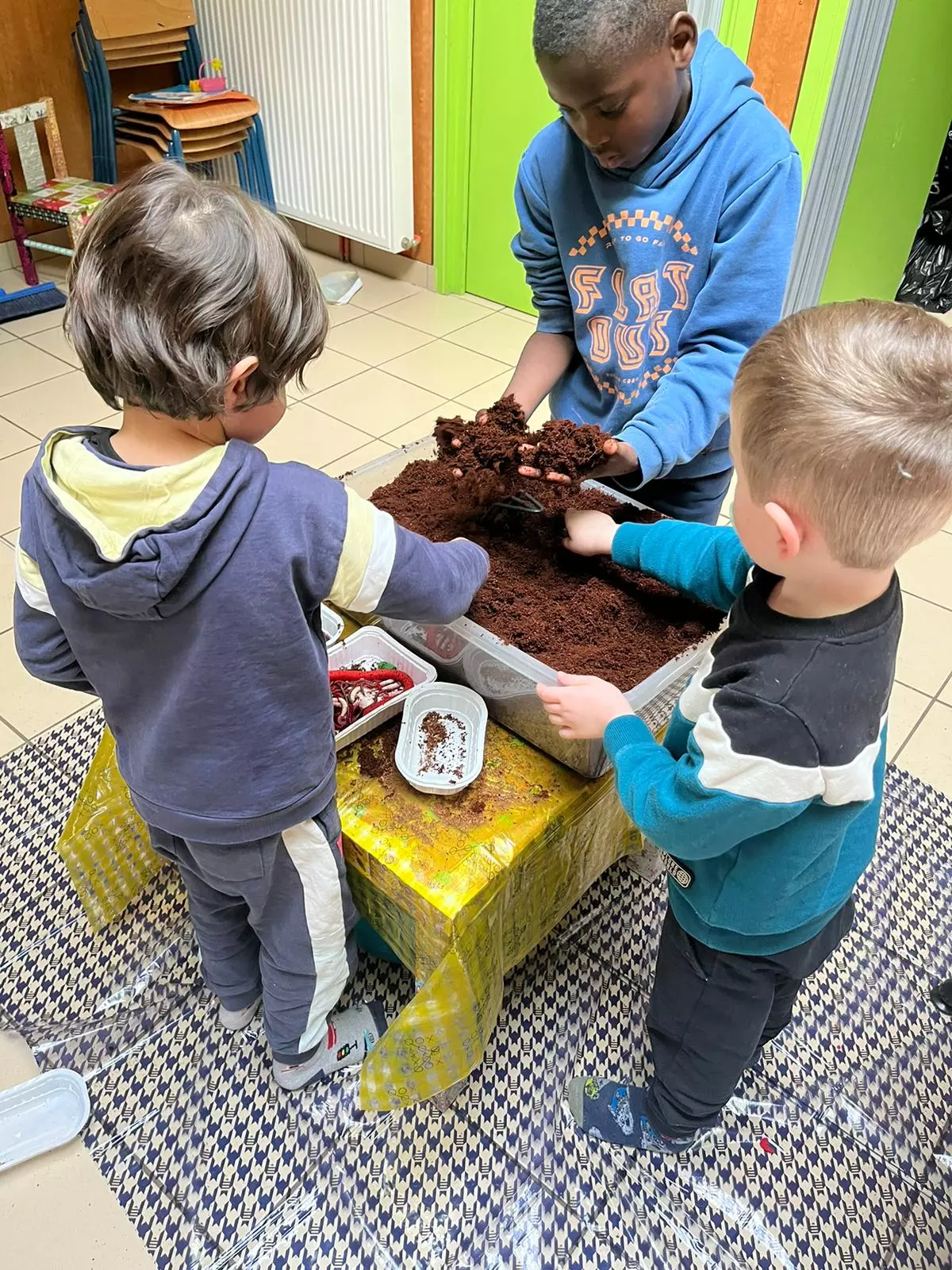 Centre de Bains & Solignac - Mercredis - Galerie Les vers de terres