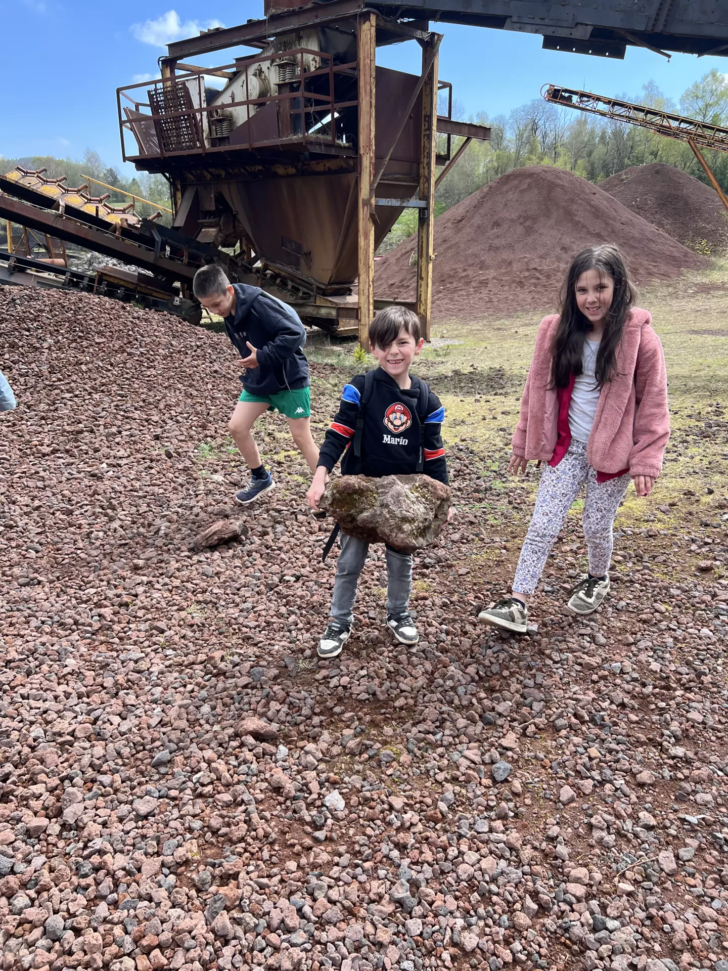 Centre de Langeac (Val Fleuri) - Vacances - Galerie Camps "Volcans & Minéraux"