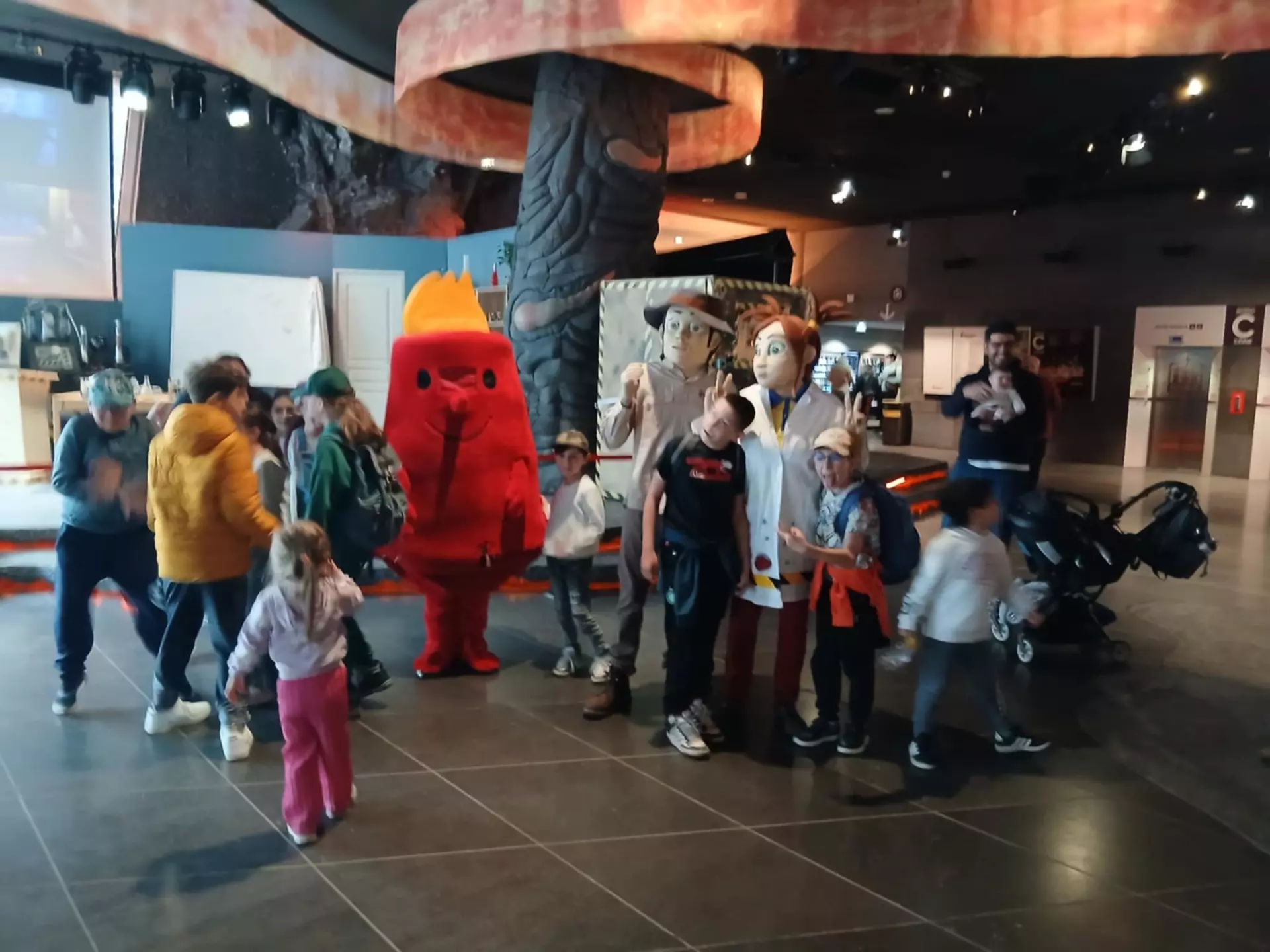 Centre de Langeac (Val Fleuri) - Vacances - Galerie Camps "Volcans & Minéraux"